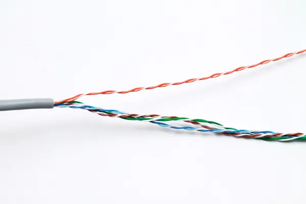 apartar el cable de color naranjo del resto de los filamentos
